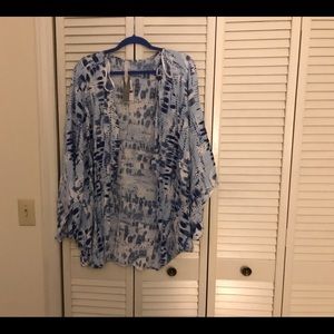 Melissa McCarthy Accessories - Melissa McCarthy Kimono Melissa McCarthy Accessories - Melissa McCarthy Kimono